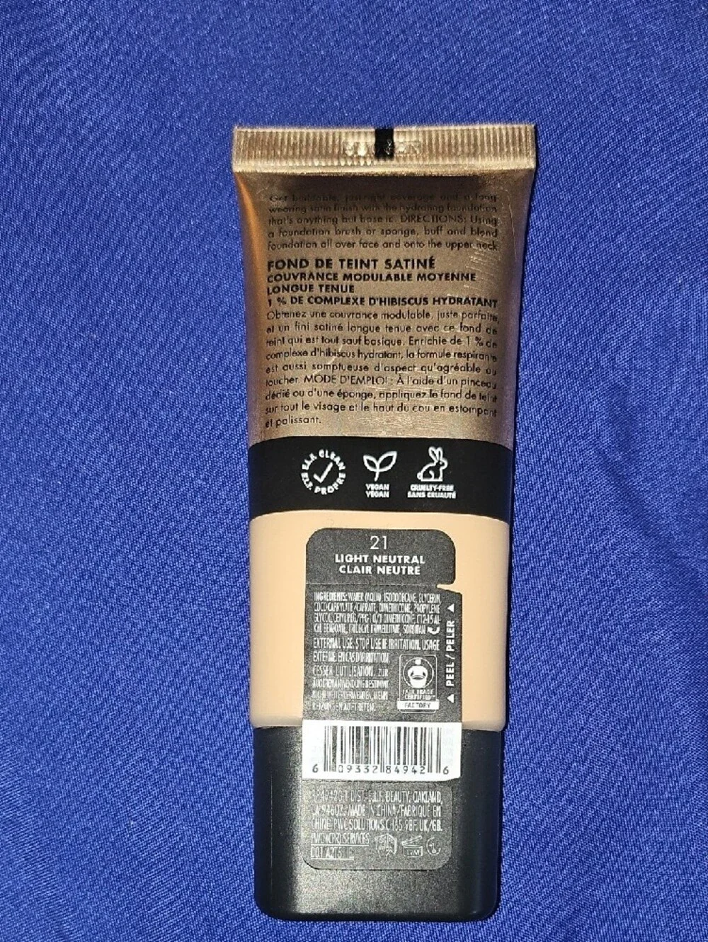 Soft Glam Satin Foundation - Light Neutral